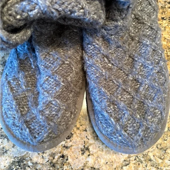 UGG boots - Picture 2 of 8